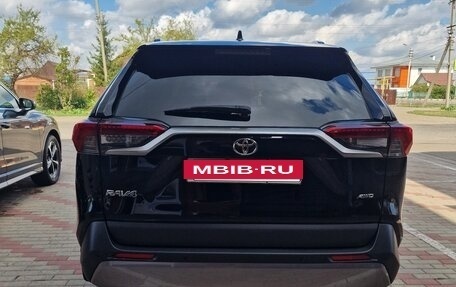 Toyota RAV4, 2021 год, 3 250 000 рублей, 4 фотография