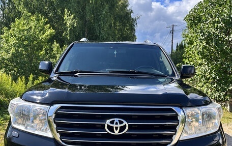 Toyota Land Cruiser 200, 2011 год, 2 690 000 рублей, 2 фотография