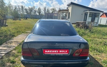 Mercedes-Benz E-Класс, 1997 год, 255 000 рублей, 4 фотография