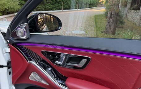 Mercedes-Benz S-Класс, 2022 год, 13 800 000 рублей, 17 фотография