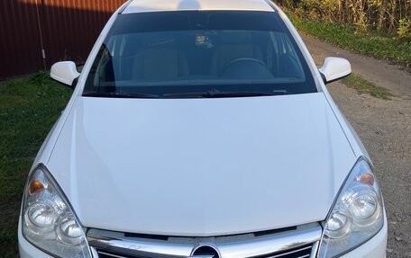 Opel Astra H, 2011 год, 799 999 рублей, 2 фотография