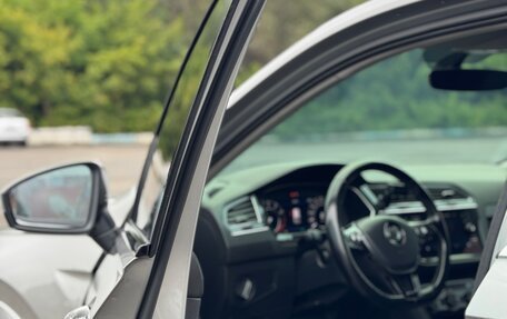 Volkswagen Tiguan II, 2018 год, 2 800 000 рублей, 6 фотография