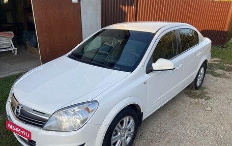 Opel Astra H, 2011 год, 799 999 рублей, 3 фотография