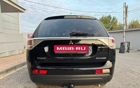 Mitsubishi Outlander III рестайлинг 3, 2012 год, 1 399 000 рублей, 4 фотография