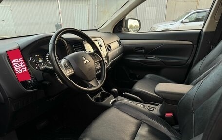 Mitsubishi Outlander III рестайлинг 3, 2012 год, 1 399 000 рублей, 5 фотография