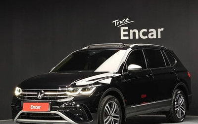 Volkswagen Tiguan, 2023 год, 1 759 000 рублей, 1 фотография