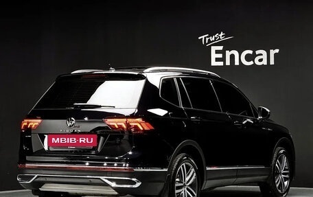 Volkswagen Tiguan, 2023 год, 1 759 000 рублей, 3 фотография