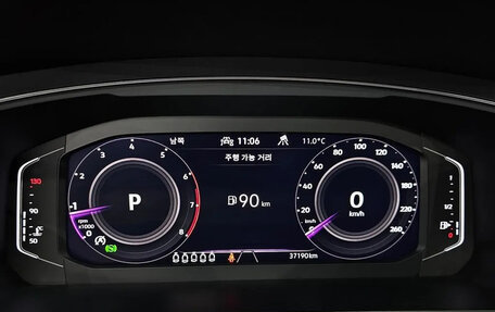 Volkswagen Tiguan, 2023 год, 1 759 000 рублей, 8 фотография