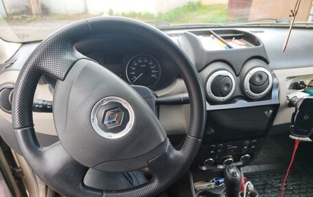 Renault Logan I, 2012 год, 560 000 рублей, 2 фотография