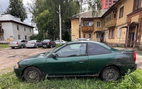 Mitsubishi Mirage VI рестайлинг, 1999 год, 100 000 рублей, 3 фотография