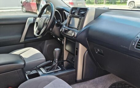 Toyota Land Cruiser Prado 150 рестайлинг 2, 2010 год, 2 499 000 рублей, 4 фотография