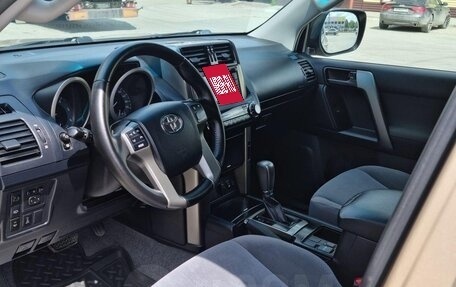 Toyota Land Cruiser Prado 150 рестайлинг 2, 2010 год, 2 499 000 рублей, 3 фотография