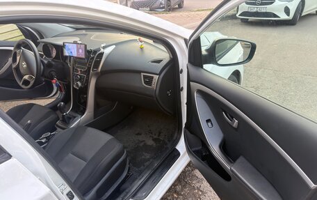 Hyundai i30 II рестайлинг, 2015 год, 990 000 рублей, 13 фотография