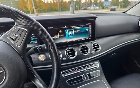 Mercedes-Benz E-Класс, 2017 год, 3 100 000 рублей, 7 фотография
