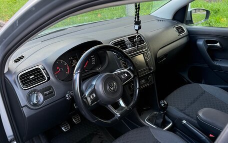 Volkswagen Polo VI (EU Market), 2018 год, 1 100 000 рублей, 2 фотография