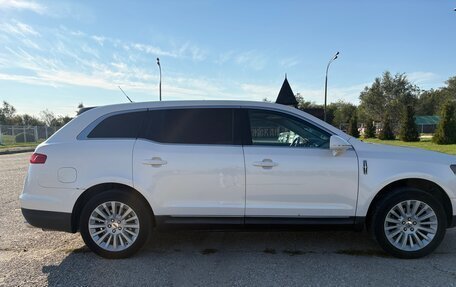 Lincoln MKT I, 2010 год, 1 800 000 рублей, 6 фотография