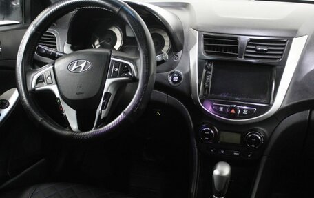 Hyundai Solaris II рестайлинг, 2013 год, 830 000 рублей, 14 фотография