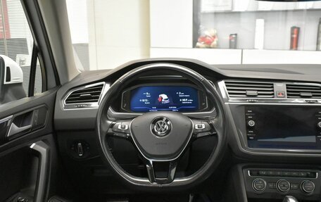 Volkswagen Tiguan II, 2019 год, 2 375 000 рублей, 8 фотография