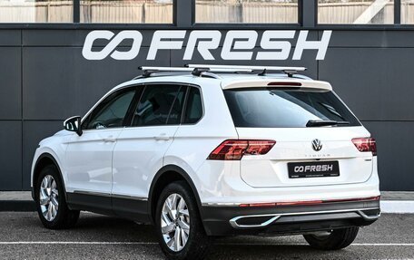 Volkswagen Tiguan II, 2020 год, 2 969 000 рублей, 2 фотография