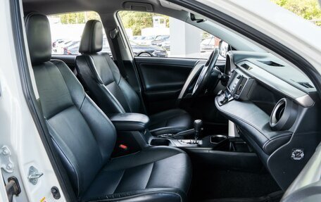 Toyota RAV4, 2017 год, 2 500 000 рублей, 8 фотография
