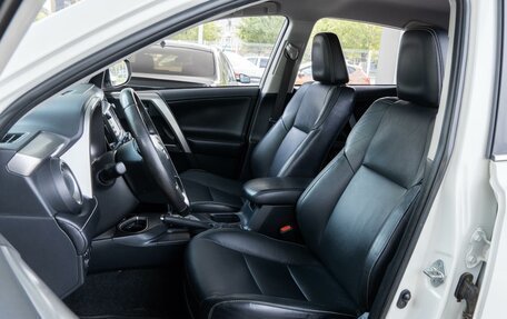 Toyota RAV4, 2017 год, 2 500 000 рублей, 10 фотография