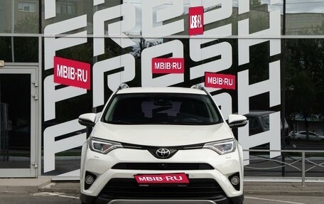 Toyota RAV4, 2017 год, 2 500 000 рублей, 3 фотография