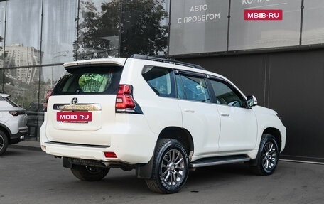 Toyota Land Cruiser Prado 150 рестайлинг 2, 2018 год, 4 800 000 рублей, 4 фотография