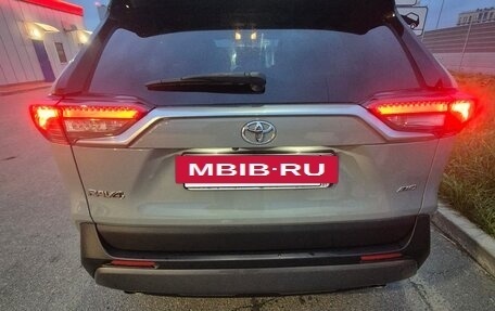 Toyota RAV4, 2019 год, 3 200 000 рублей, 3 фотография