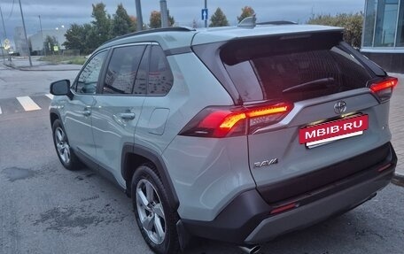 Toyota RAV4, 2019 год, 3 200 000 рублей, 7 фотография