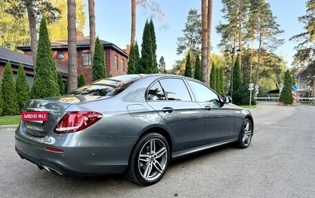Mercedes-Benz E-Класс, 2019 год, 3 480 000 рублей, 4 фотография