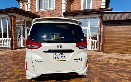 Honda Freed II, 2018 год, 1 700 000 рублей, 10 фотография