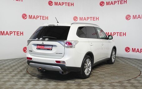 Mitsubishi Outlander III рестайлинг 3, 2014 год, 1 428 000 рублей, 5 фотография