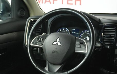 Mitsubishi Outlander III рестайлинг 3, 2014 год, 1 428 000 рублей, 16 фотография