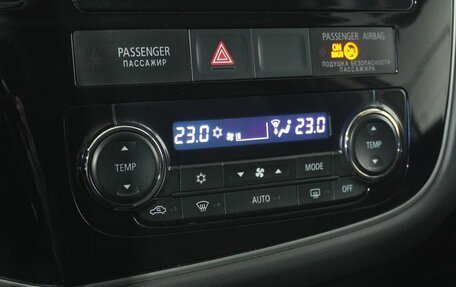Mitsubishi Outlander III рестайлинг 3, 2014 год, 1 428 000 рублей, 13 фотография