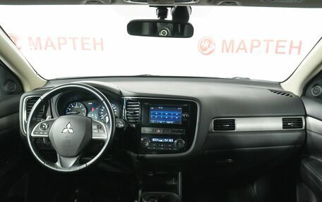 Mitsubishi Outlander III рестайлинг 3, 2014 год, 1 428 000 рублей, 15 фотография