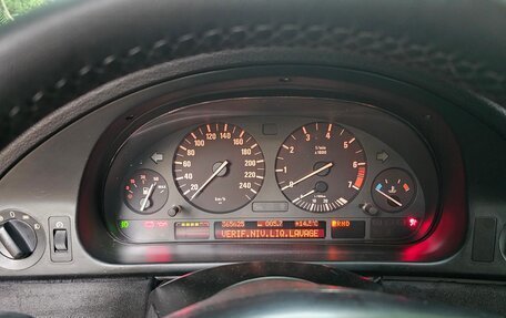 BMW 5 серия, 2002 год, 650 000 рублей, 32 фотография