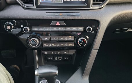 KIA Sportage IV рестайлинг, 2018 год, 2 440 000 рублей, 14 фотография