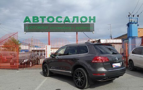 Volkswagen Touareg III, 2012 год, 2 378 000 рублей, 10 фотография