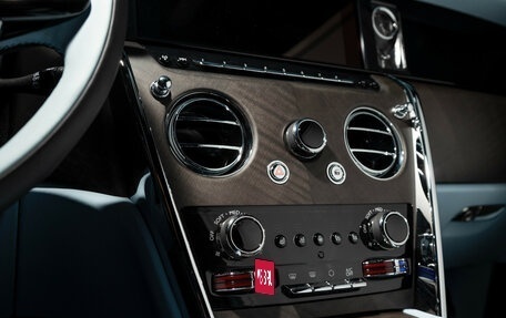 Rolls-Royce Cullinan, 2024 год, 53 990 000 рублей, 38 фотография