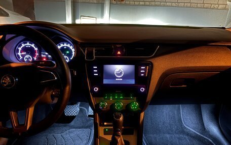 Skoda Octavia, 2018 год, 1 550 000 рублей, 13 фотография