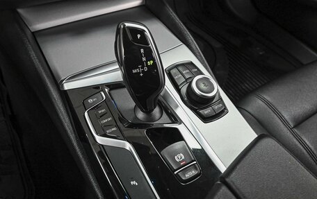 BMW 5 серия, 2019 год, 2 690 000 рублей, 12 фотография