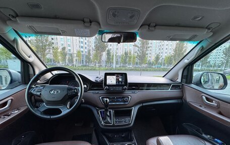 Hyundai Grand Starex Grand Starex I рестайлинг 2, 2020 год, 3 050 000 рублей, 15 фотография
