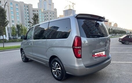 Hyundai Grand Starex Grand Starex I рестайлинг 2, 2020 год, 3 050 000 рублей, 11 фотография
