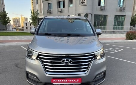 Hyundai Grand Starex Grand Starex I рестайлинг 2, 2020 год, 3 050 000 рублей, 5 фотография