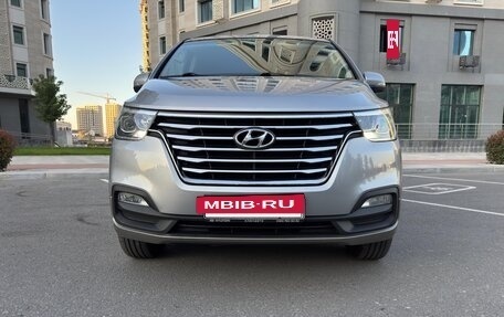 Hyundai Grand Starex Grand Starex I рестайлинг 2, 2020 год, 3 050 000 рублей, 6 фотография