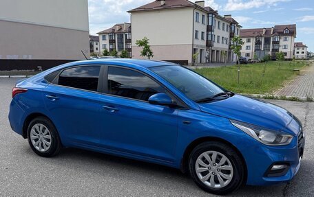 Hyundai Solaris II рестайлинг, 2019 год, 1 060 000 рублей, 2 фотография