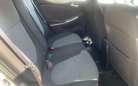 Hyundai Solaris II рестайлинг, 2012 год, 800 000 рублей, 9 фотография