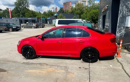 Volkswagen Jetta VI, 2012 год, 900 000 рублей, 3 фотография