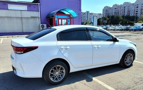 KIA Rio IV, 2021 год, 1 590 000 рублей, 5 фотография