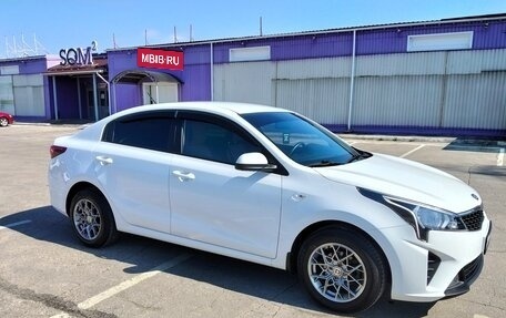 KIA Rio IV, 2021 год, 1 590 000 рублей, 3 фотография